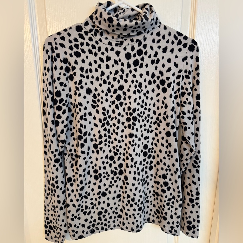 Lands' End Gray and Black Animal Print Turtleneck Long Sleeve Top, size medium